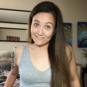 Meet your Posher, Angi